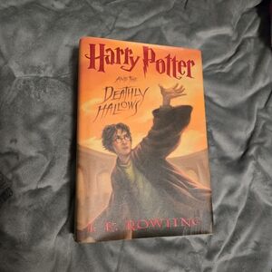 Harry Potter and the Deathly Hallows - J.K. Rowling (Orange Cover)